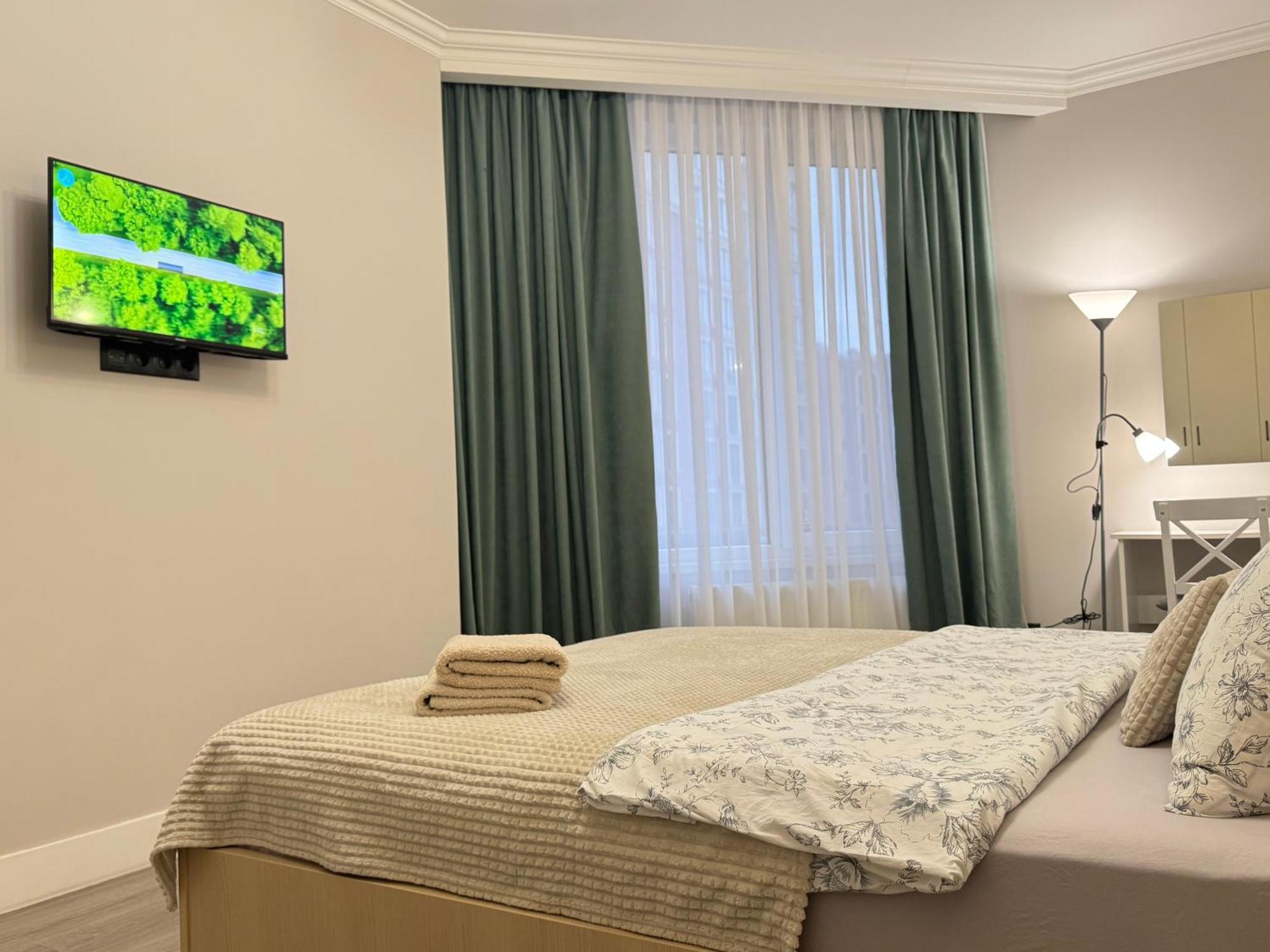 Two Bedroom Apartment In The Center, With Parking, Address Avram Iancu 32 Chişinǎu Buitenkant foto