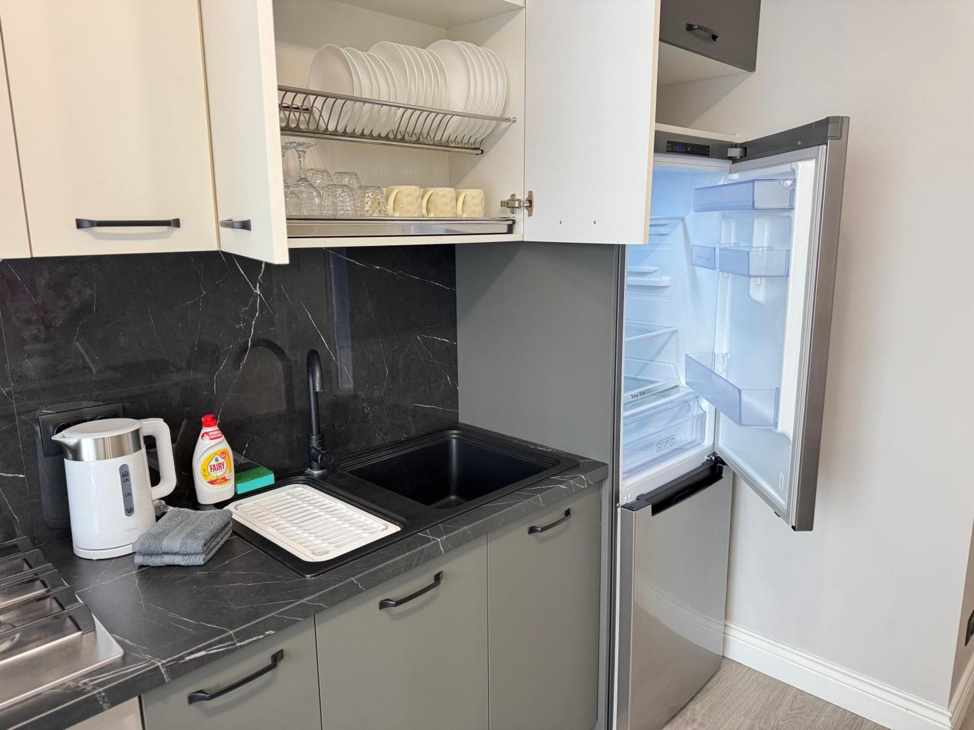 Two Bedroom Apartment In The Center, With Parking, Address Avram Iancu 32 Chişinǎu Buitenkant foto